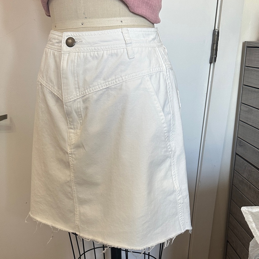 Lilla P White A-Line Denim Skirt with Frayed Hem